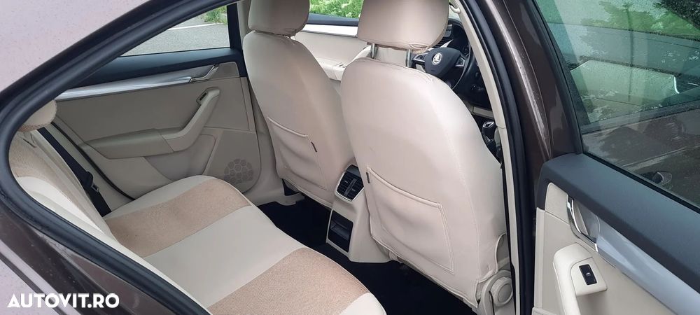 Skoda Octavia 1.6 TDI ELEGANCE - 8