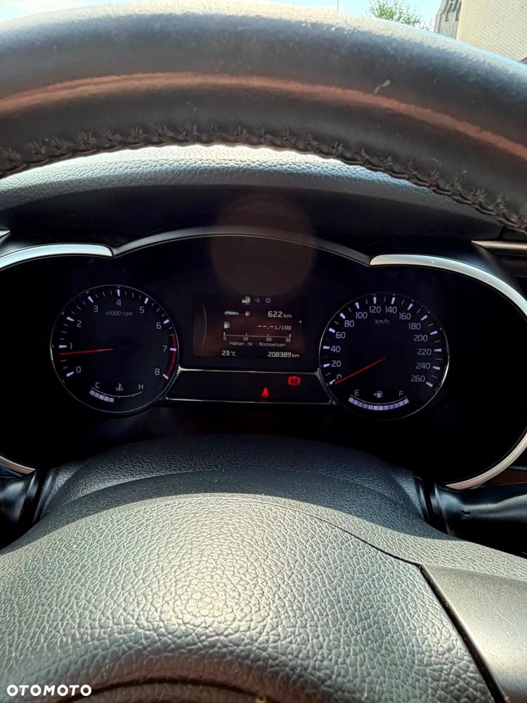 Kia Optima 2.0 L - 2