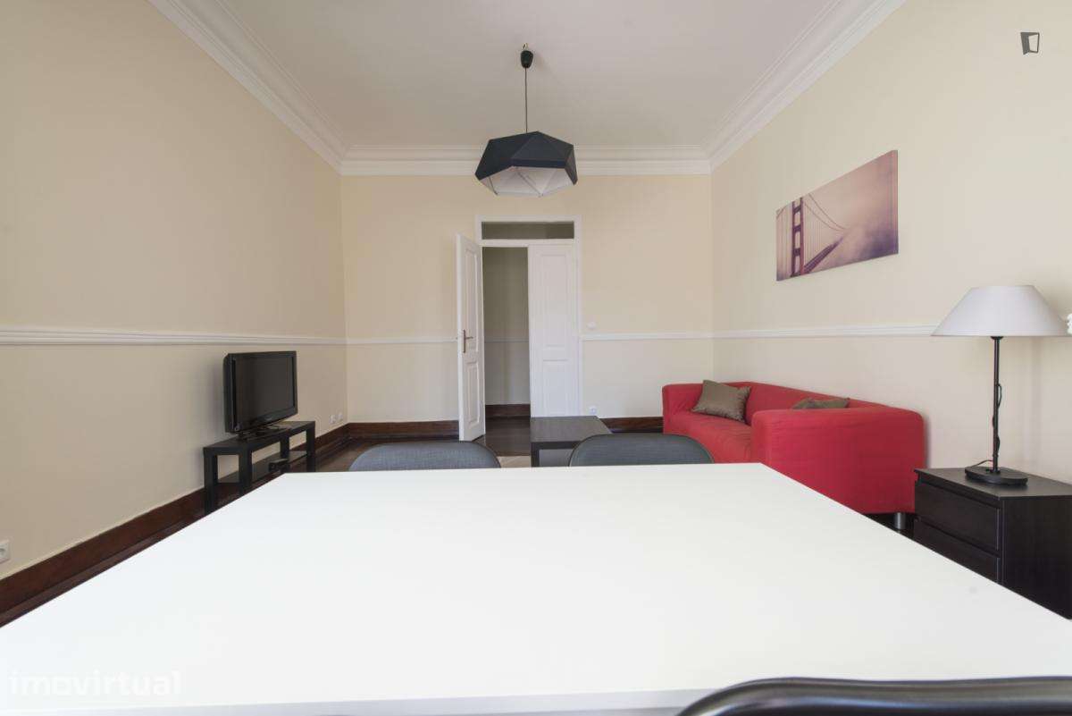 Quarto - localizado em Alcântara Lisbon - Grande imagem: 2/24