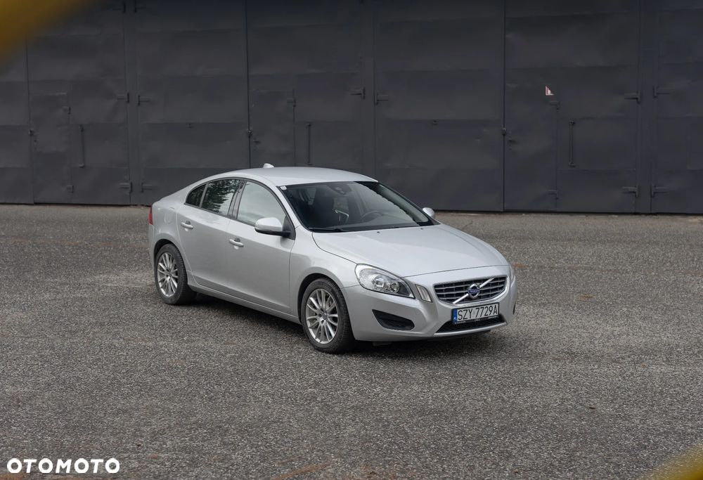 Volvo S60 - 3