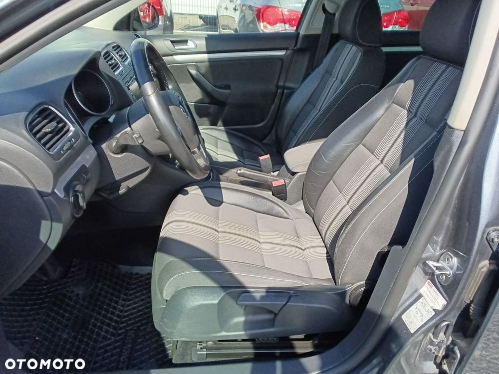 Volkswagen Golf - 16