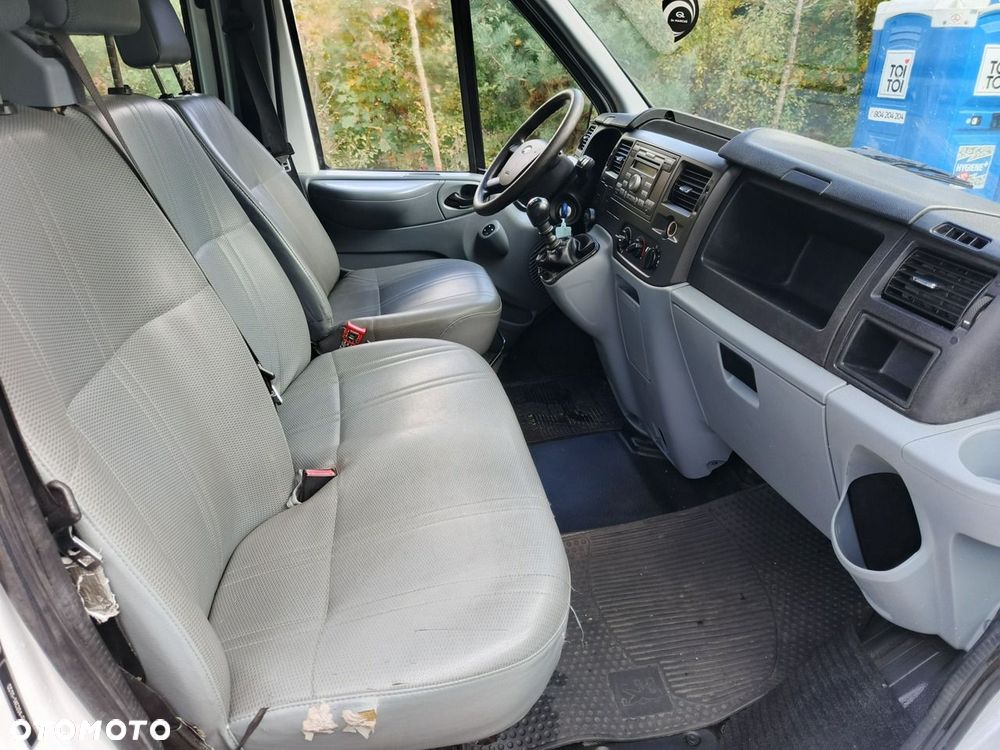 Ford Transit - 23
