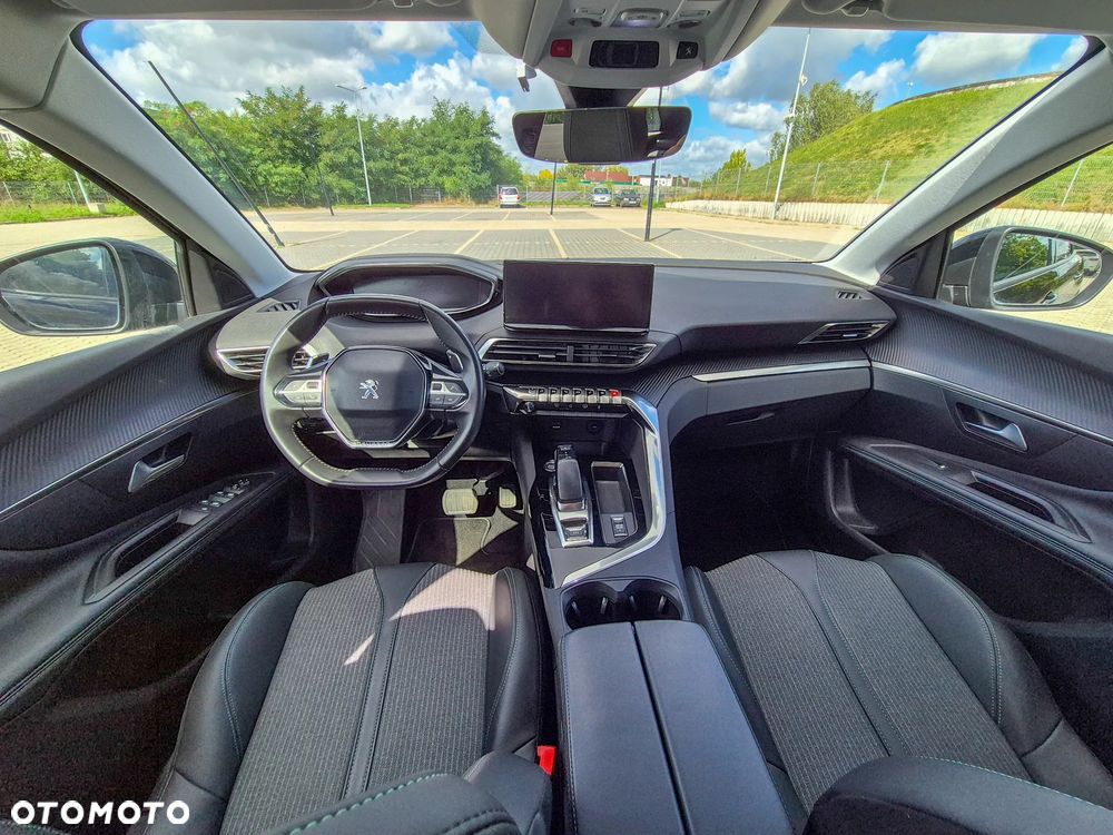 Peugeot 3008 1.6 PureTech HYbrid Allure S&S EAT8 - 17
