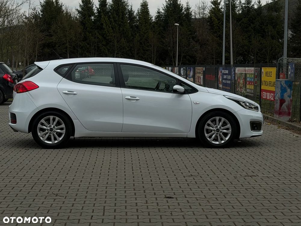 Kia Ceed 1.4 CVVT Dream Team Edition - 3