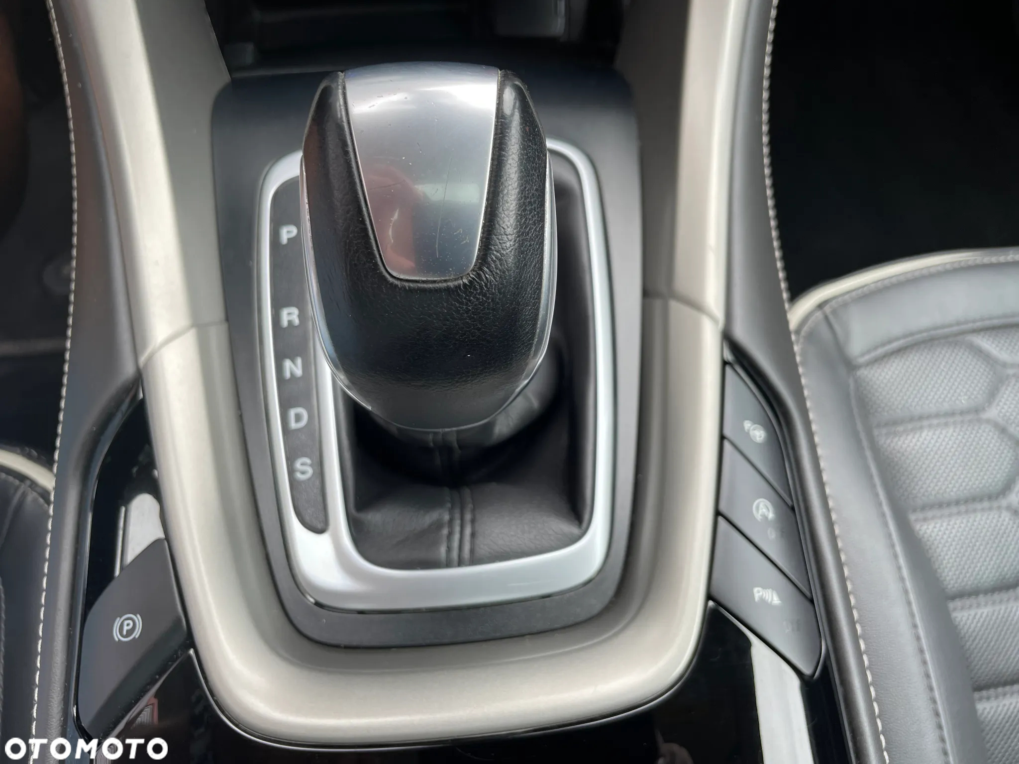 Ford Mondeo Turnier TDCi Bi-Turbo PowerShift-Aut Vignale - 32