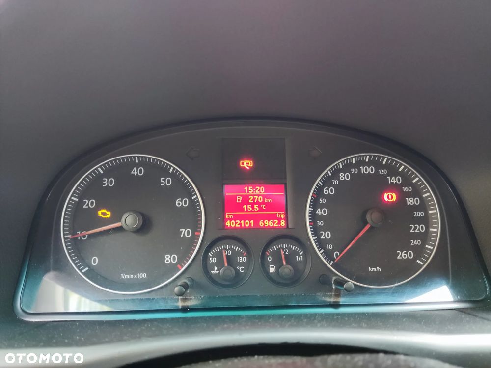 Volkswagen Touran 1.6 FSI Basis - 26