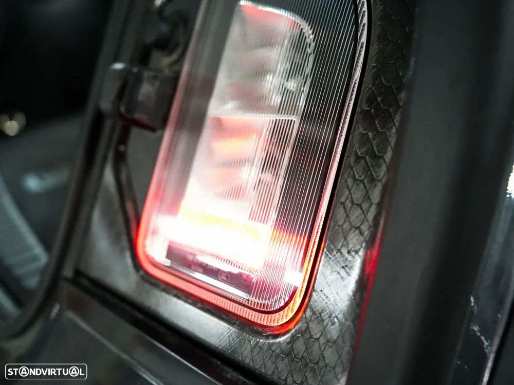 BMW iX xDrive 40 Pack Desportivo - 16