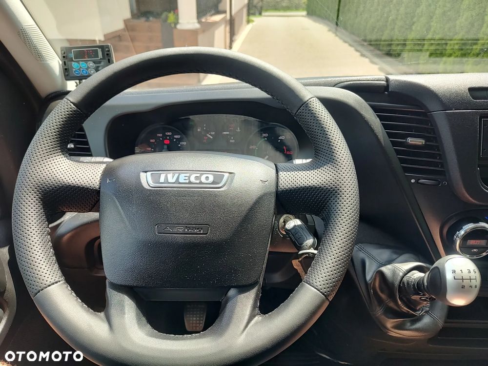 Iveco 35S15 - 25