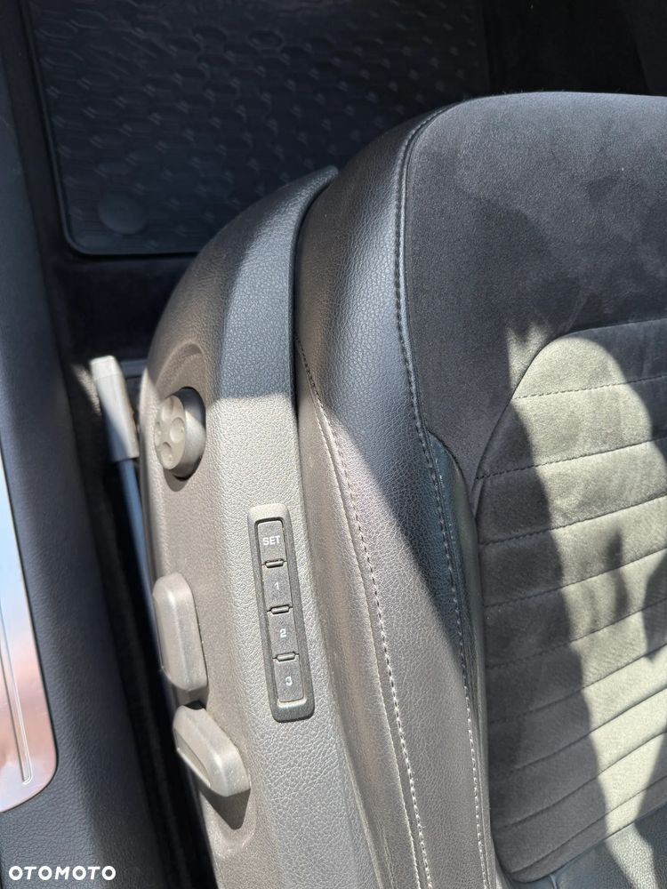 Volkswagen Passat 2.0 TDI Highline DSG - 17