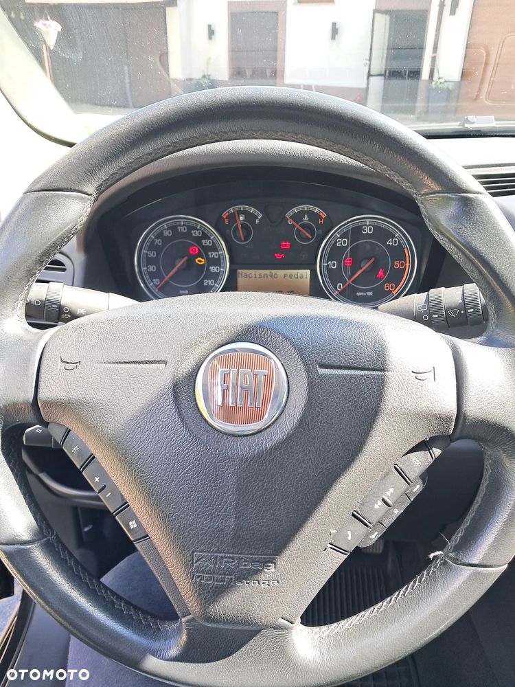 Fiat Croma 1.9 Multijet 8V DPF Emotion - 11