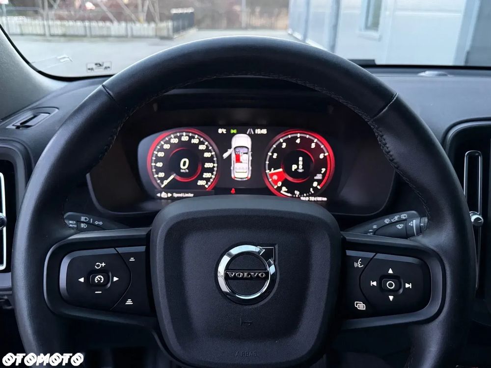 Volvo XC 40 T2 Plus Dark - 13
