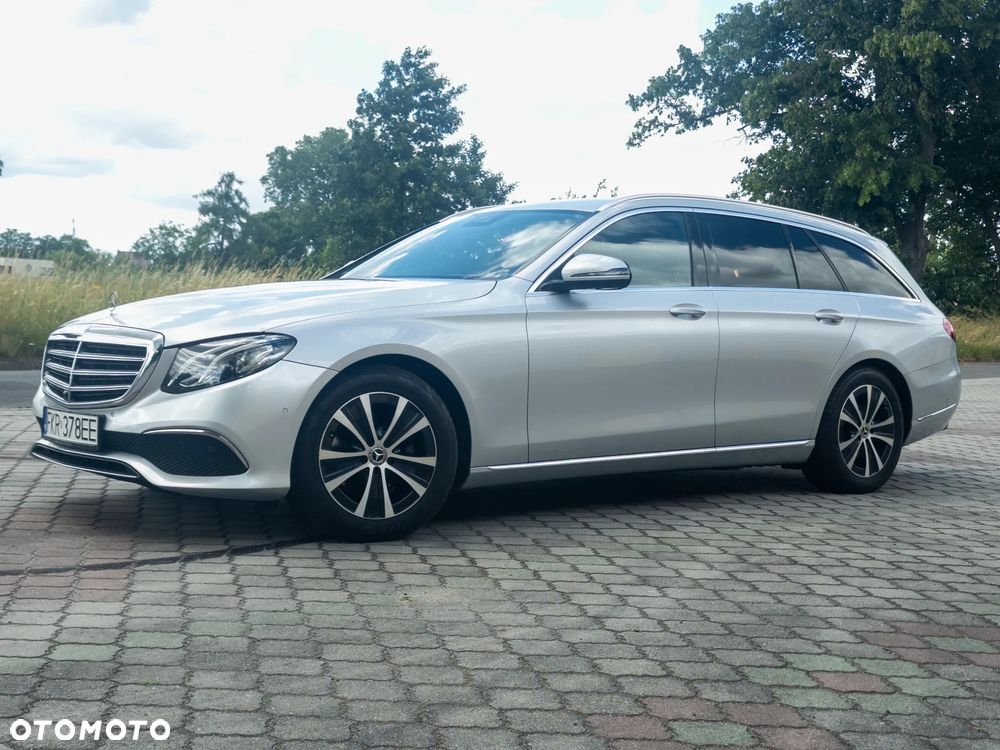 Mercedes-Benz Klasa E 220 d 9G-TRONIC Exclusive - 3