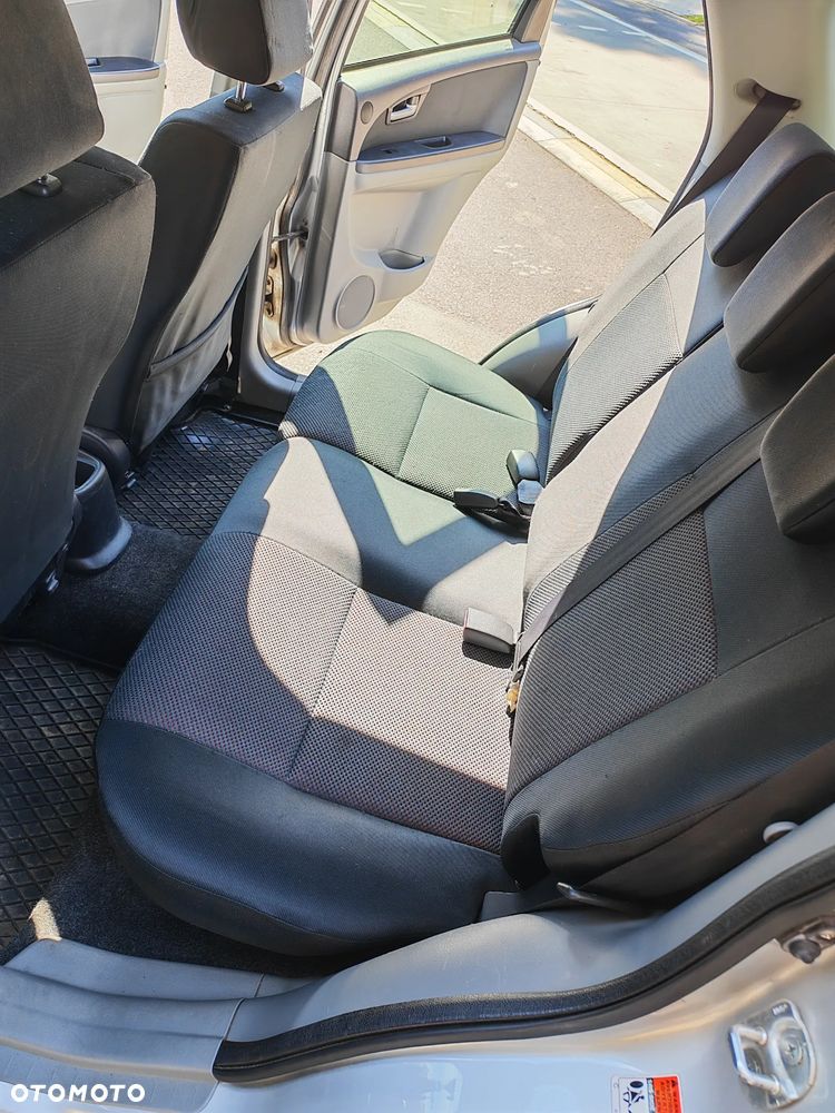 Suzuki SX4 1.6 GS / Premium - 11