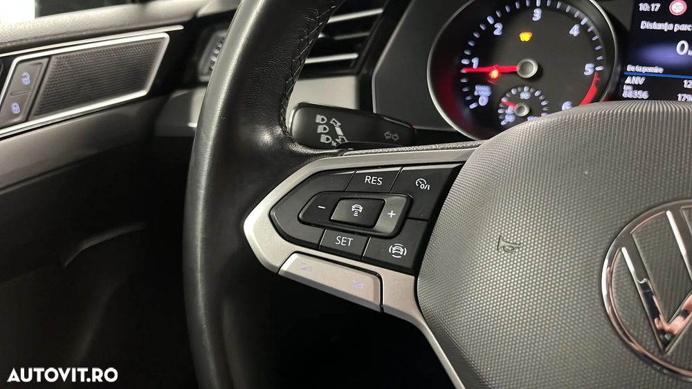 Volkswagen Passat 2.0 TDI DSG Trendline - 19