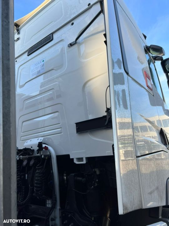 Renault T-High 480 - 12
