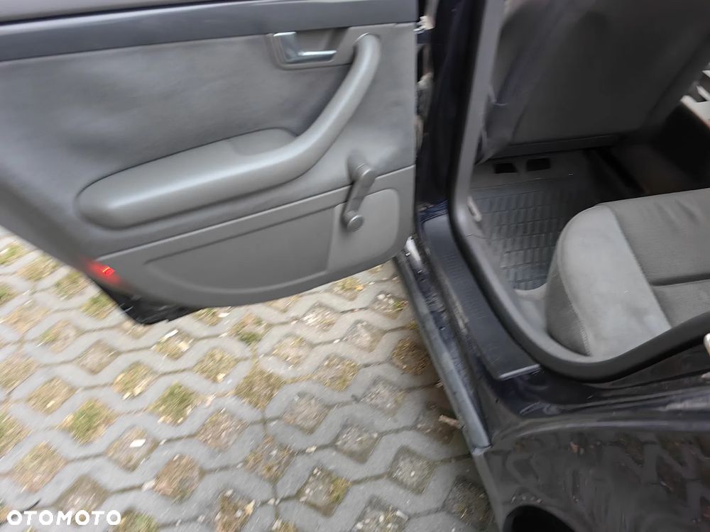 Audi A4 Limousine - 18