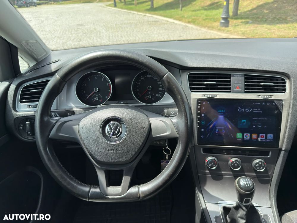 Volkswagen Golf 1.2 TSI BMT Comfortline - 19