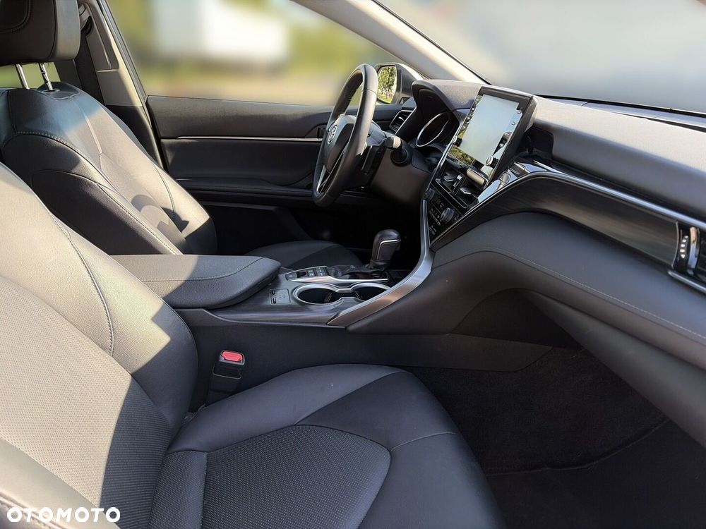 Toyota Camry 2.5 Hybrid Executive CVT - 12