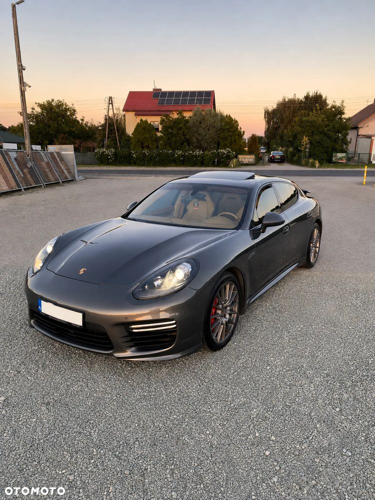 Porsche Panamera GTS - 6