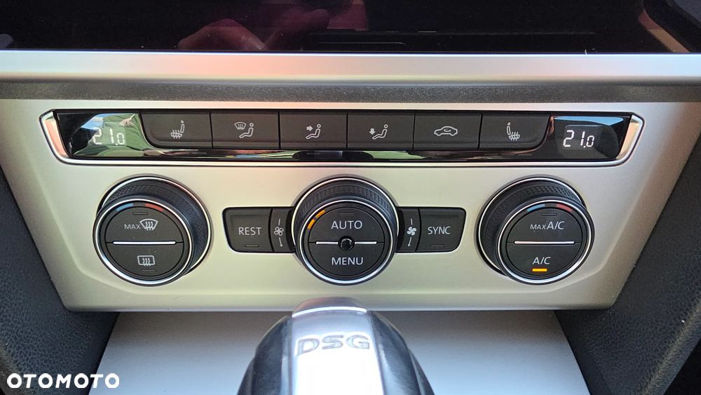 Volkswagen Passat 2.0 TDI SCR Comfortline DSG - 39