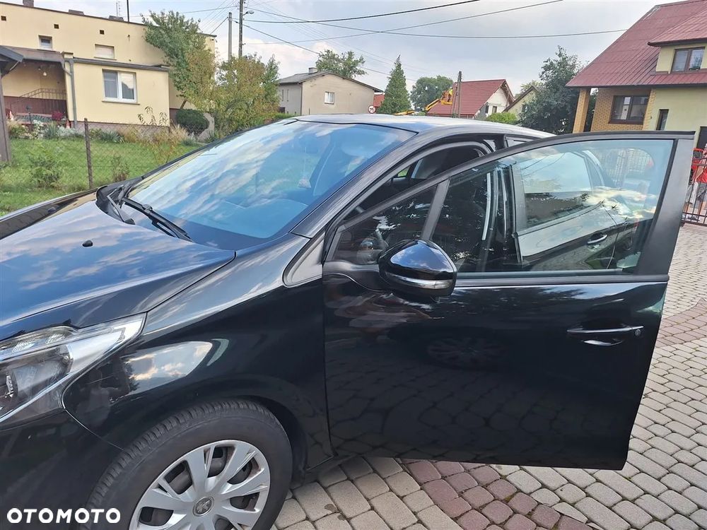 Peugeot 208 1.2 PureTech Active - 10
