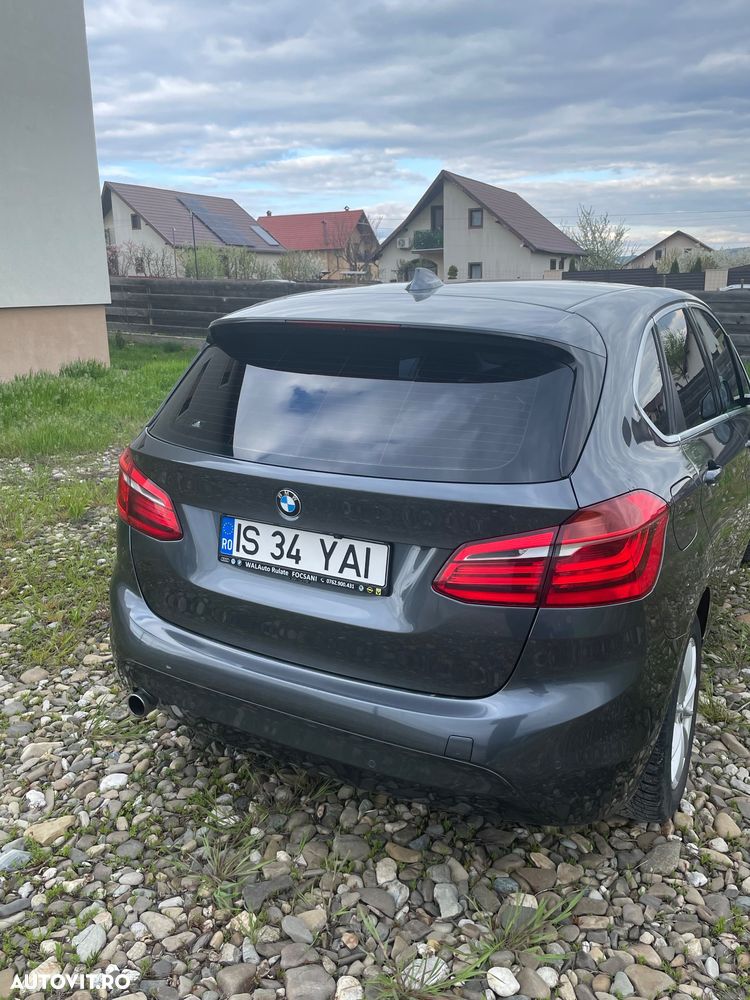 BMW Seria 2 214d Sport Line - 9