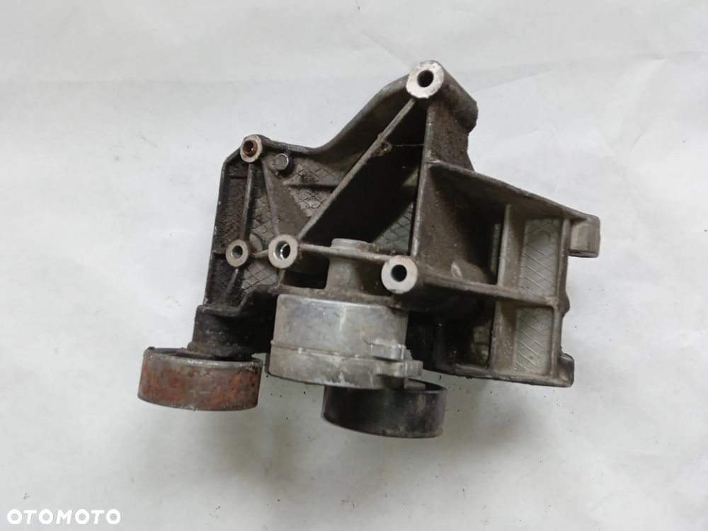 ŁAPA WSPORNIK SILNIKA CITROEN C5 96348179 96348179880 - 2