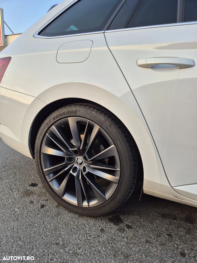 Skoda Superb 2.0 TDI DSG Ambition - 12