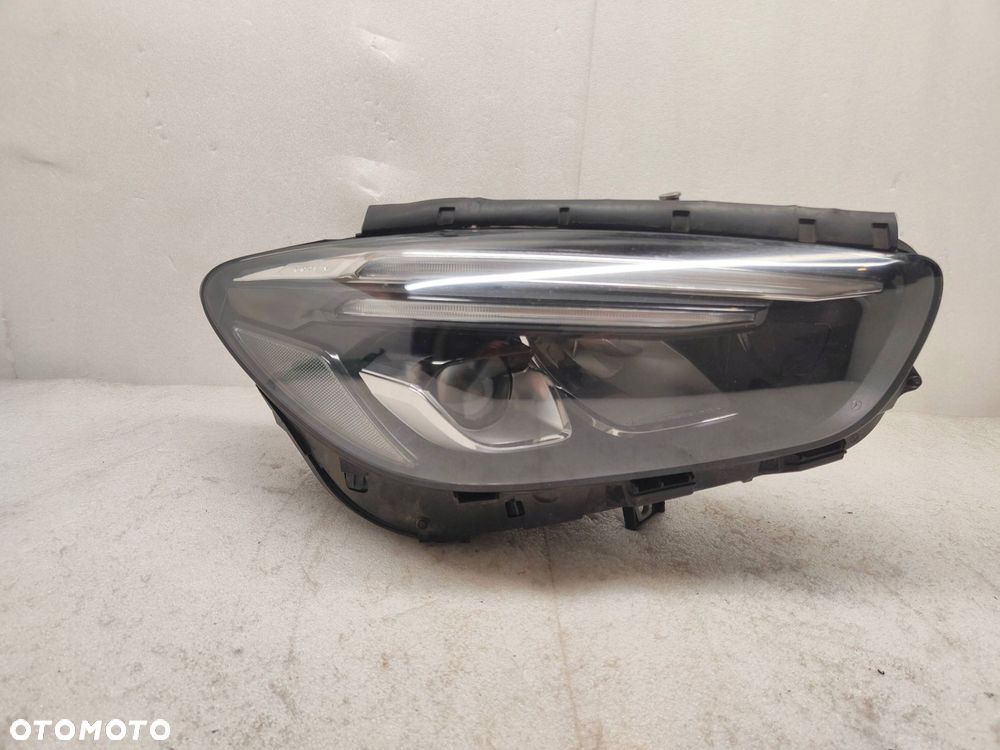 mercedes-benz b w247 performance przód strona prawa a2479069000kz - 1