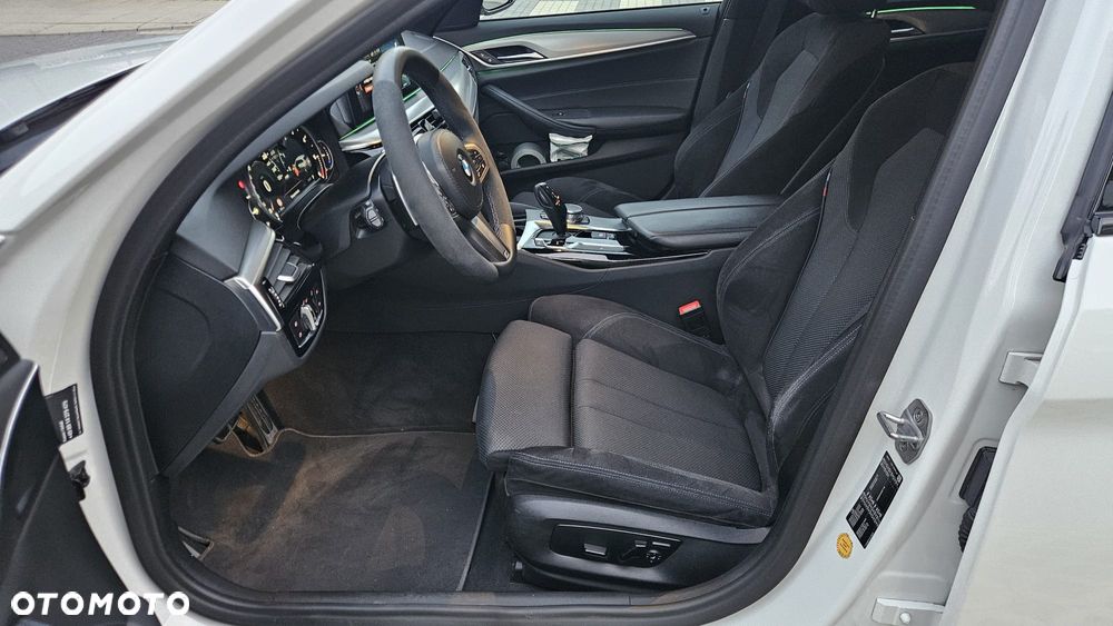 BMW Seria 5 525d M Sport sport - 8