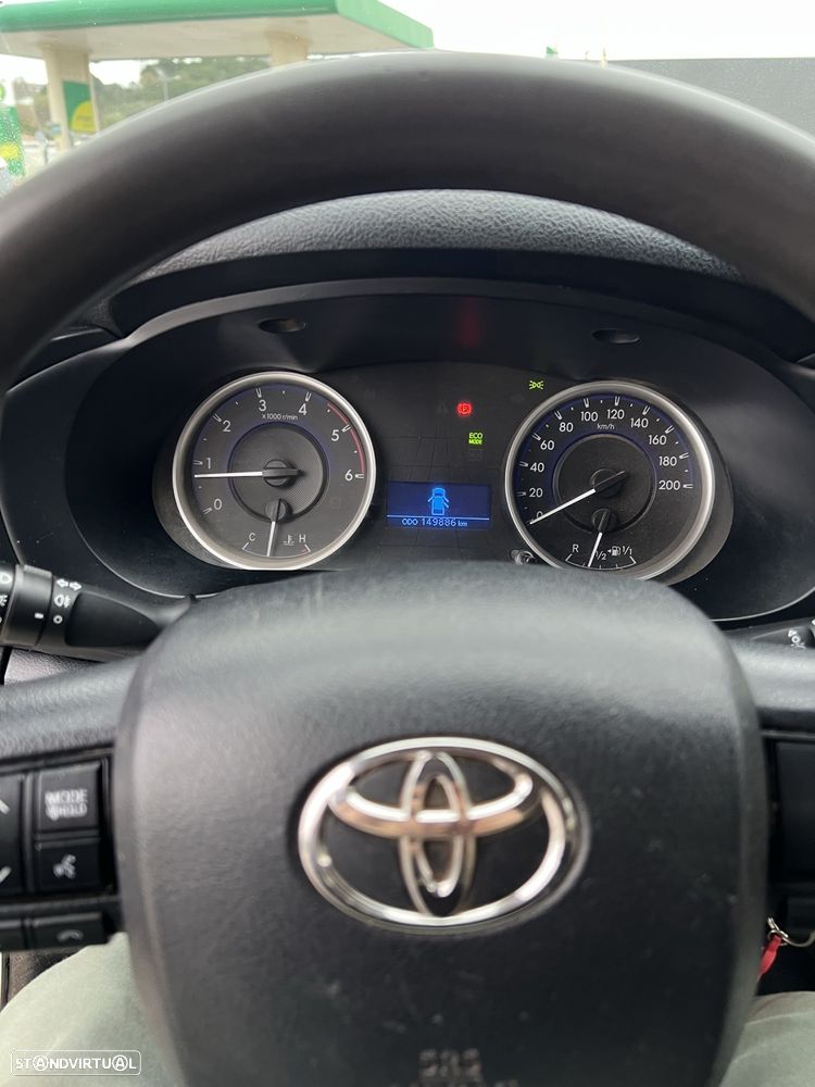 Toyota Hilux - 11