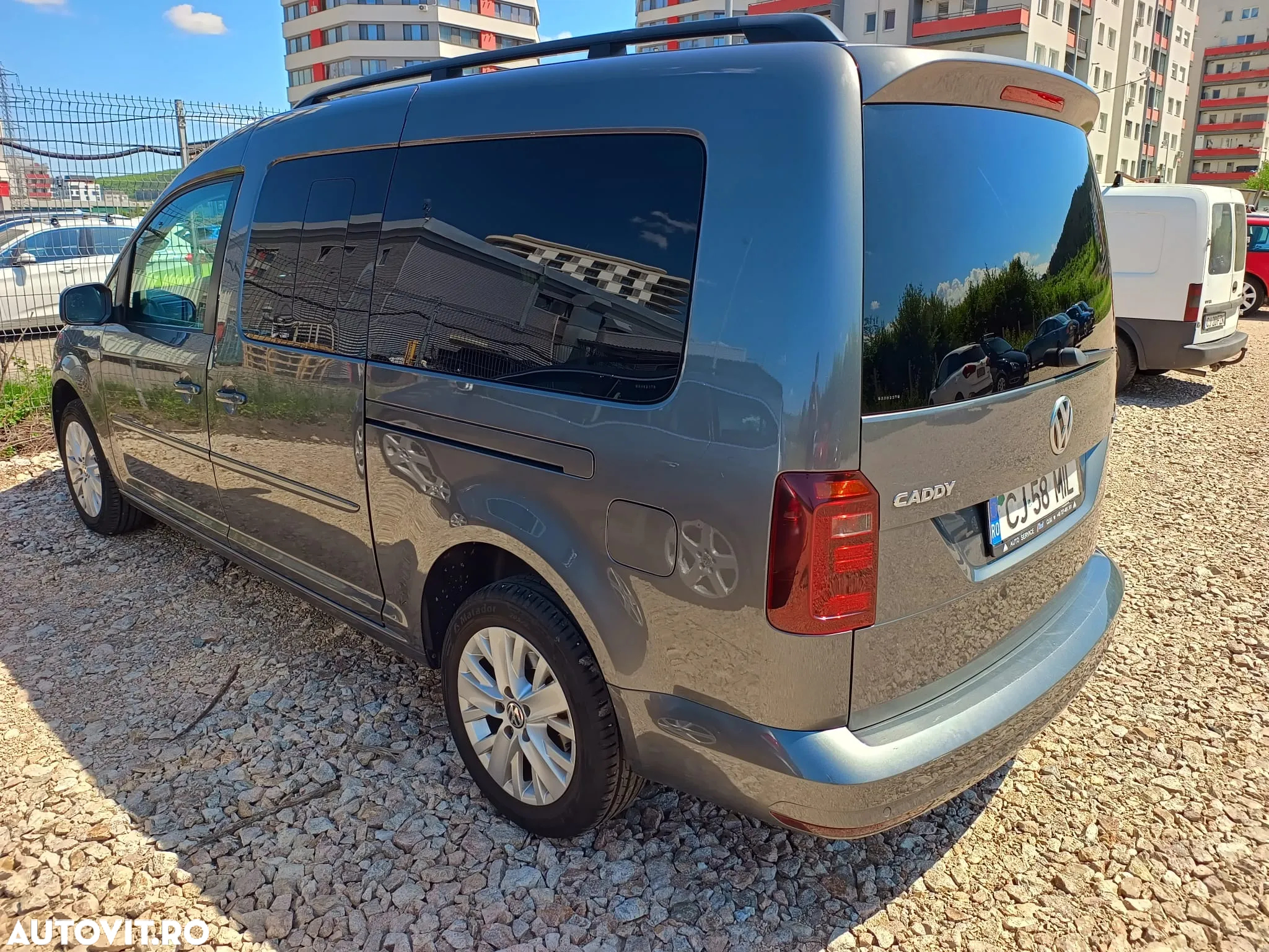 Volkswagen Caddy 2.0 TDI (7-Si.) DSG Maxi Comfortline - 4