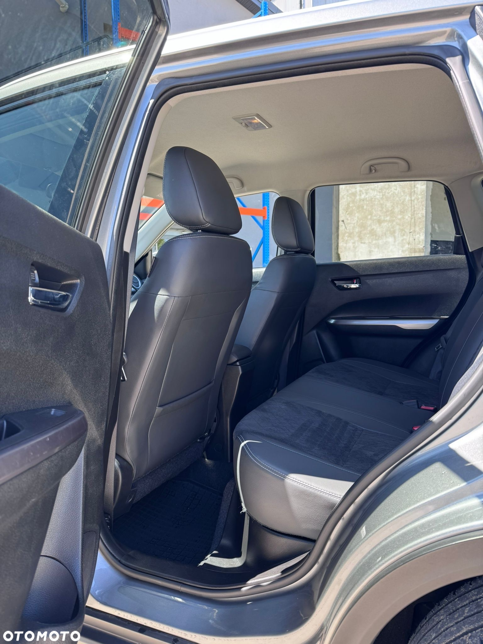 Suzuki Vitara 1.4 Boosterjet mHEV Elegance 4WD - 11