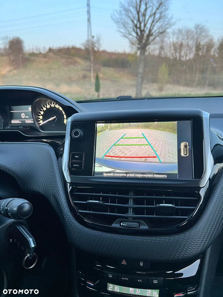 Peugeot 208 1.2 PureTech Allure S&S EAT6 - 13