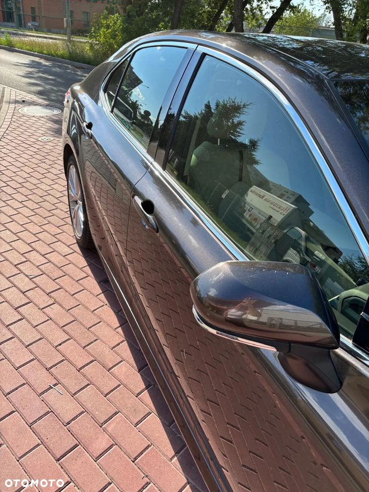 Toyota Camry 2.5 Hybrid Executive CVT - 20