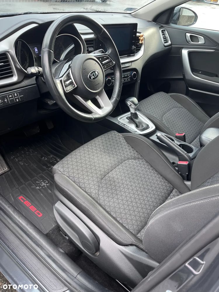 Kia Ceed 1.4 T-GDI M DCT - 11