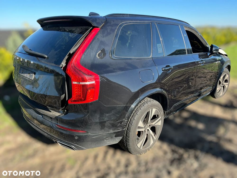 Volvo XC 90 T8 AWD Plug-In Hybrid R-Design 7os - 3