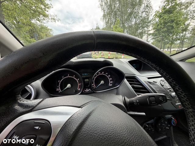 Ford Fiesta - 8