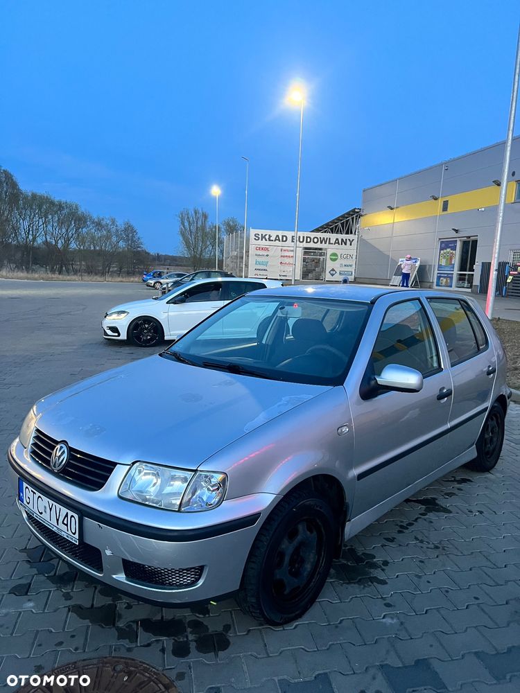 Volkswagen Polo 1.4 16V Basis - 2