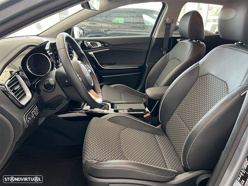 Kia XCeed 1.5 T-GDI Tech 7DCT - 11