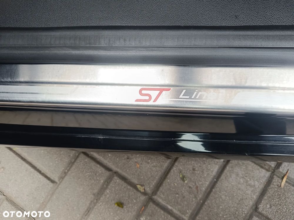 Ford Fiesta 1.0 EcoBoost S&S ST-LINE - 24