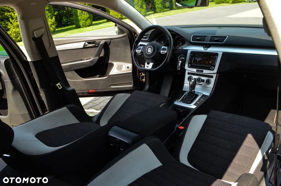 Volkswagen Passat Variant 2.0 TDI DSG BlueMotion Technology R-Line - 34