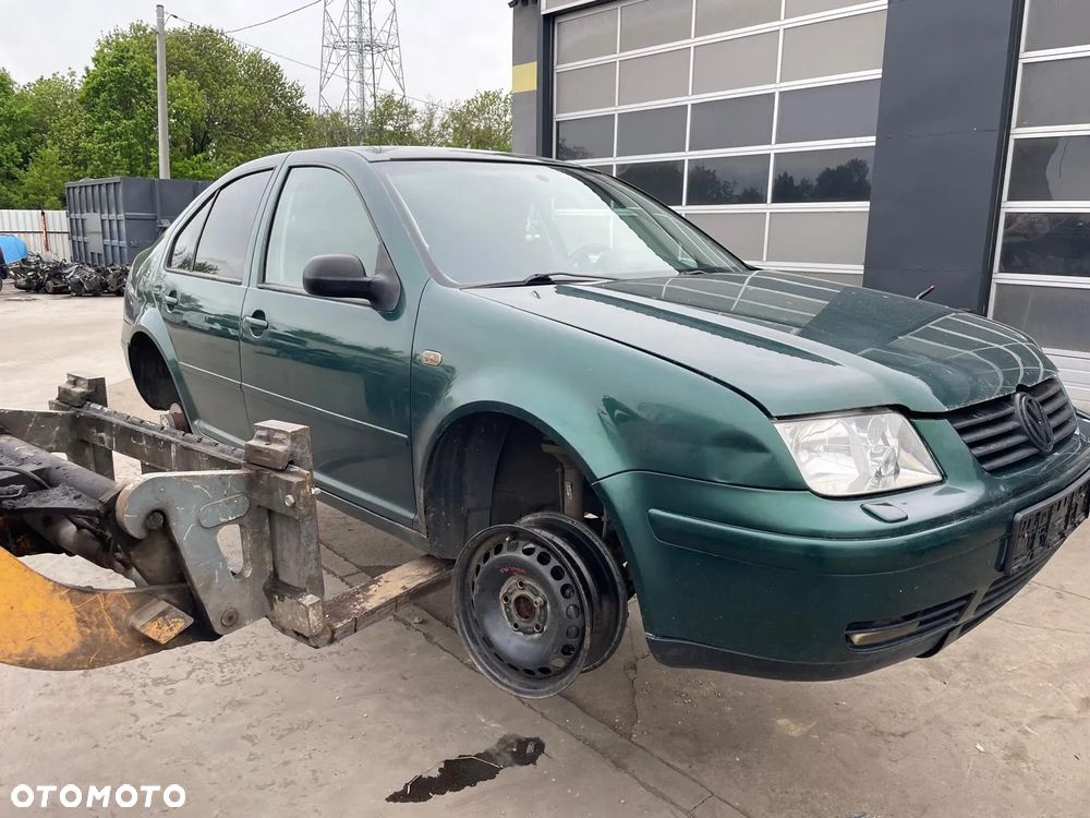 VW BORA  na części!!! Kolor : LC6M