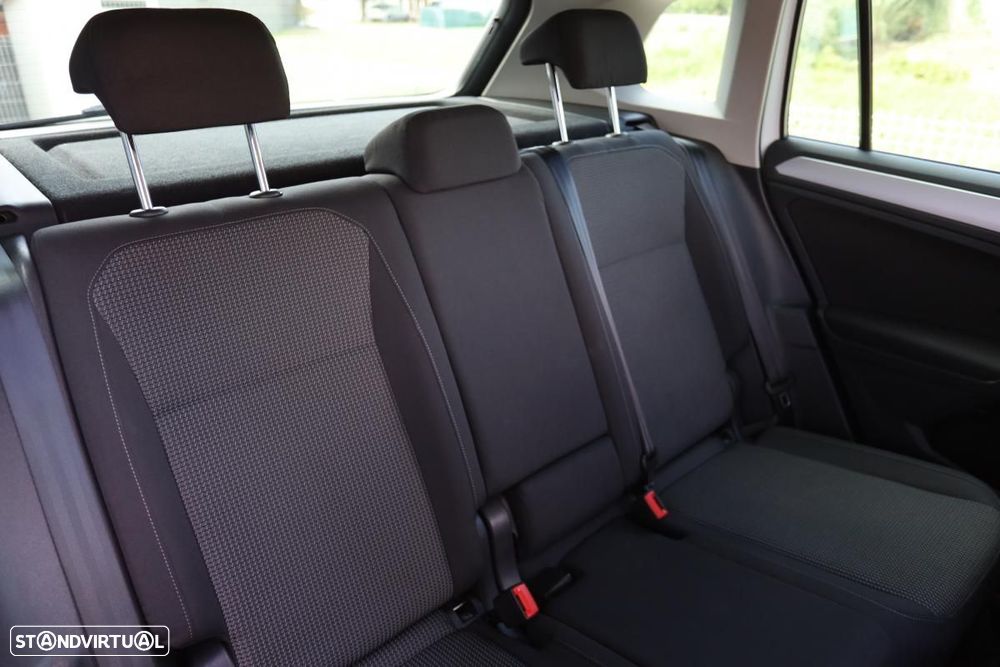 VW Tiguan 1.6 TDI Confortline - 14