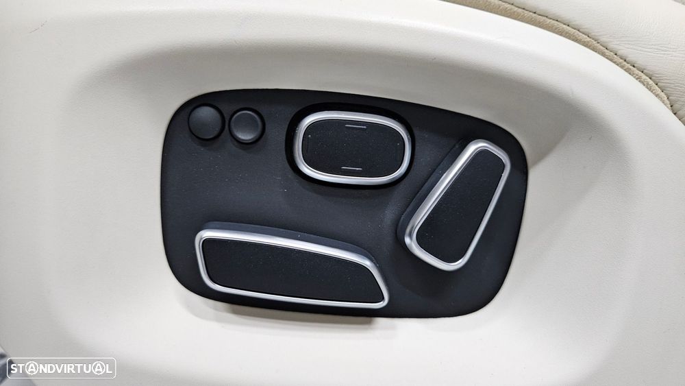 Land Rover Range Rover 4.4 SDV8 Vogue - 26