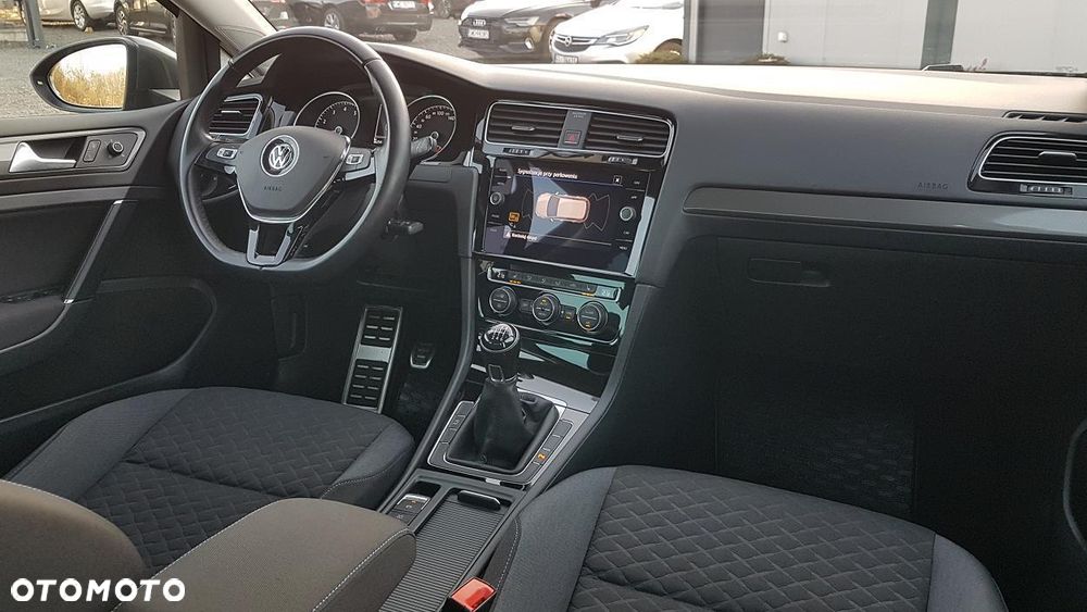 Volkswagen Golf 1.0 TSI Join - 17