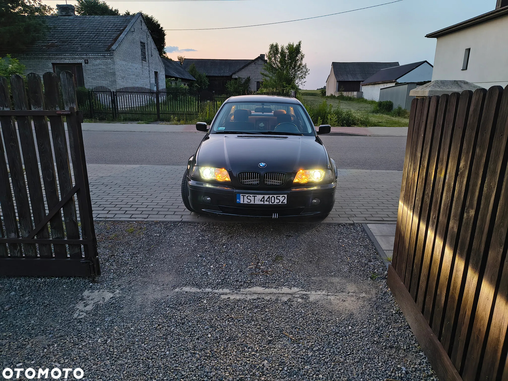 BMW Seria 3 323i - 17