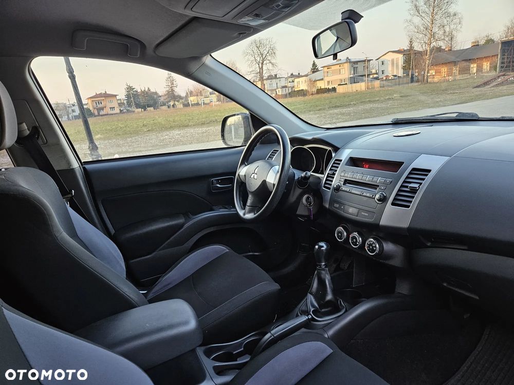 Mitsubishi Outlander 2.0 2WD - 7