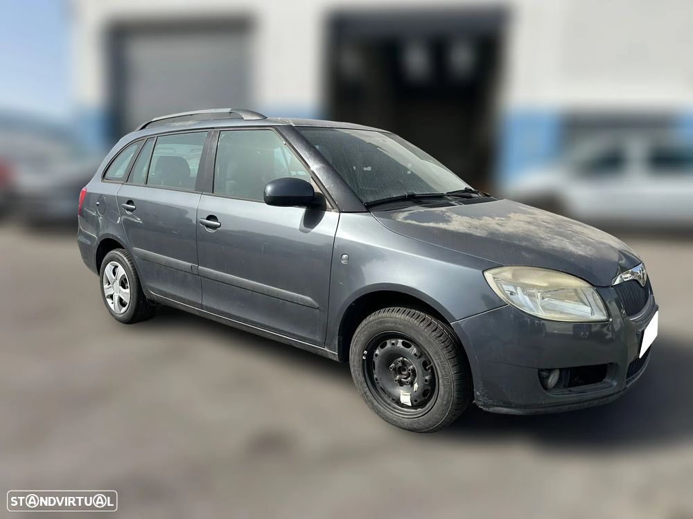Skoda Fabia II SW 1.2 de 2008 para peças - 3
