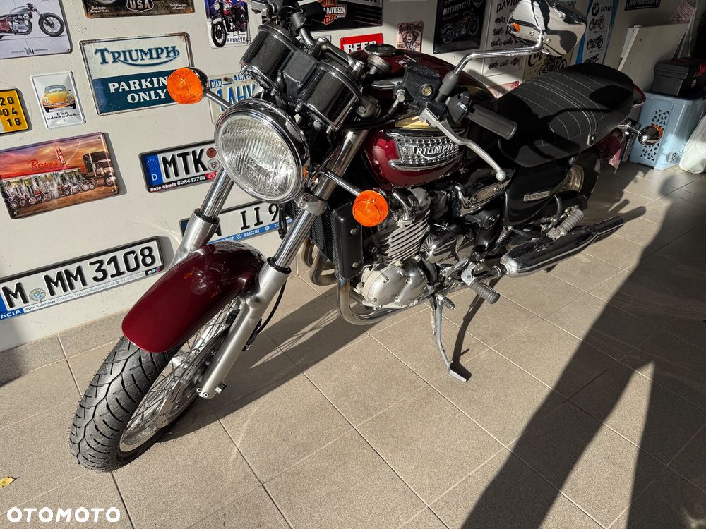 Triumph Thunderbird - 8